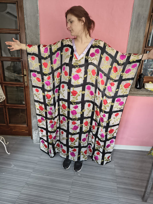 Rose-pattern Grid Silk Kaftan